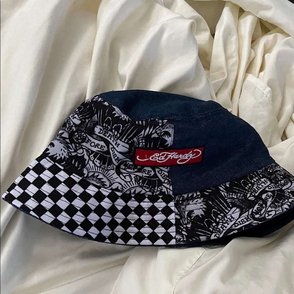 Ed Hardy Black and White Graphic Bucket Hat